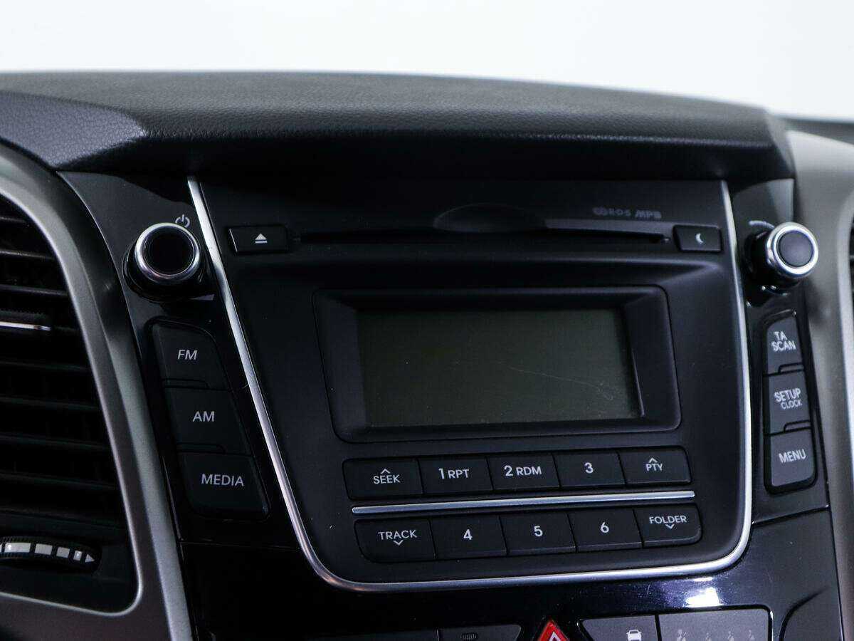 Hyundai i30, 2013 Фото №16