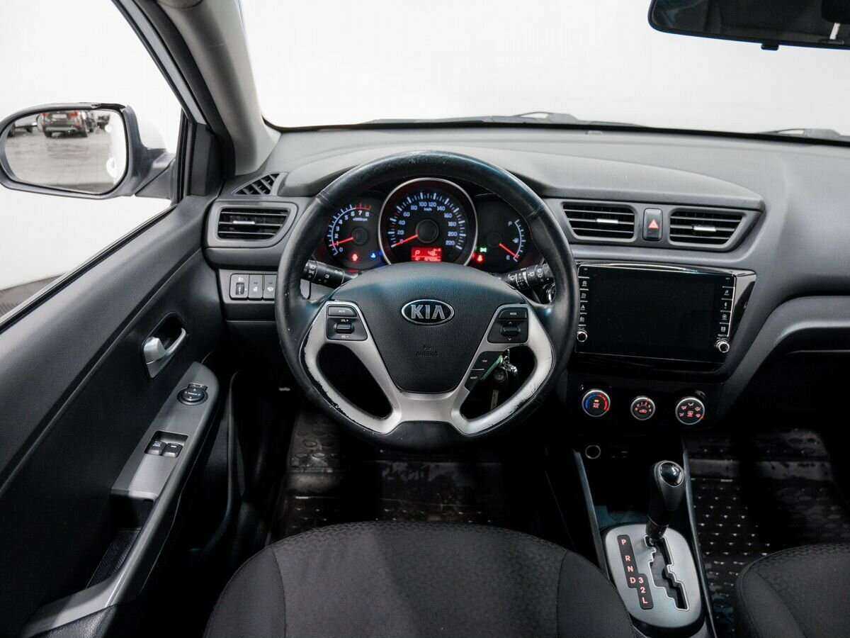 Kia Rio, 2017 Фото №11