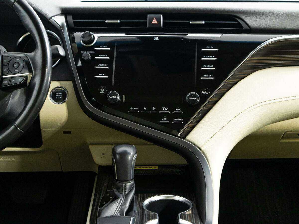 Toyota Camry, 2018 Фото №14