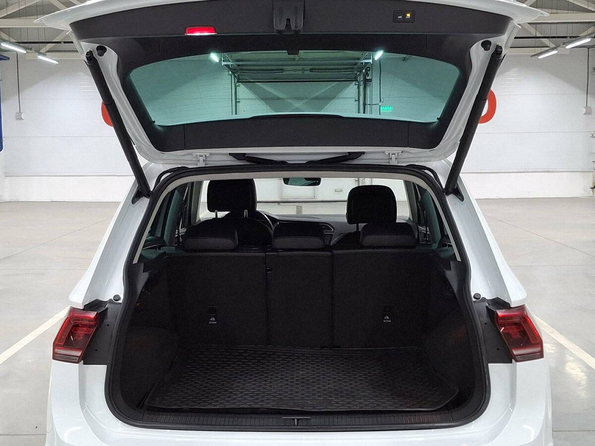 Volkswagen Tiguan II, 2020 Фото №10