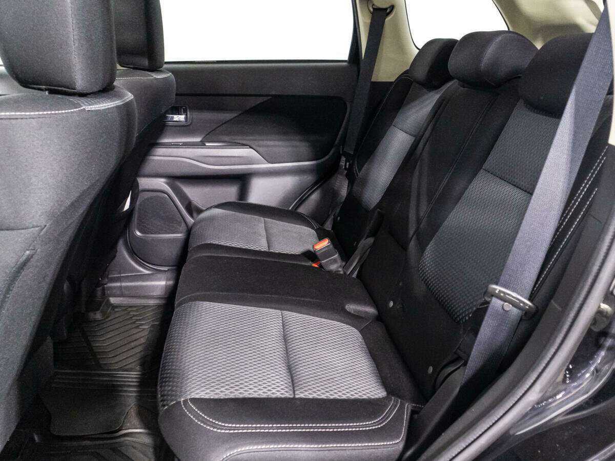Mitsubishi Outlander, 2020 Фото №10