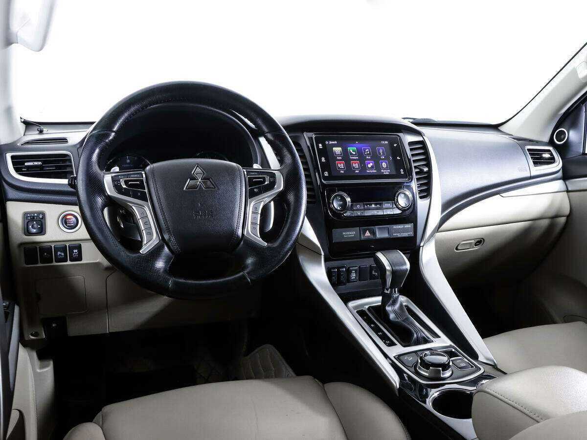 Mitsubishi Pajero Sport, 2017 Фото №15