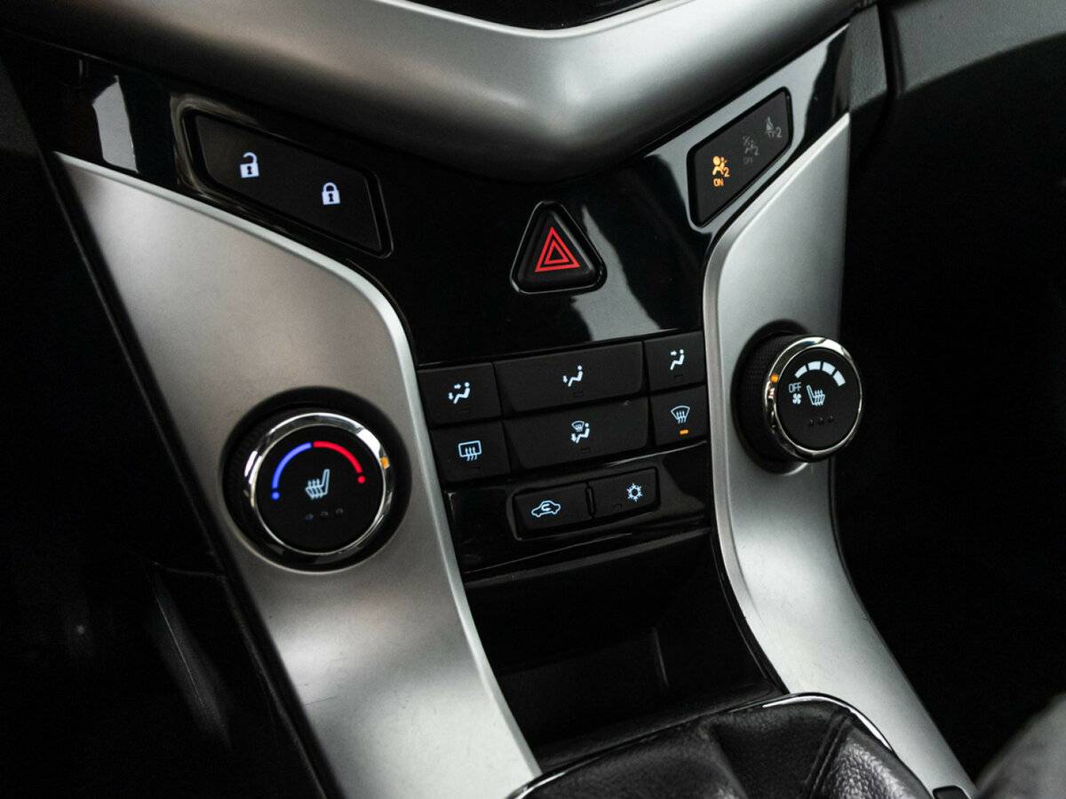 Chevrolet Cruze I Рестайлинг, 2012 Фото №14