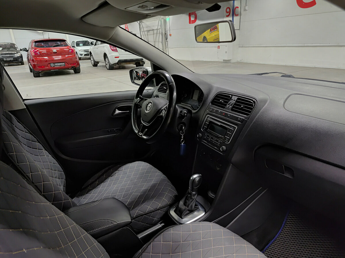Volkswagen Polo V Рестайлинг, 2015 Фото №11