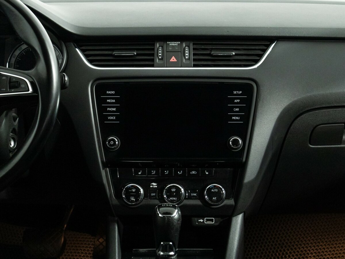 Skoda Octavia III (A7) Рестайлинг, 2020 Фото №14