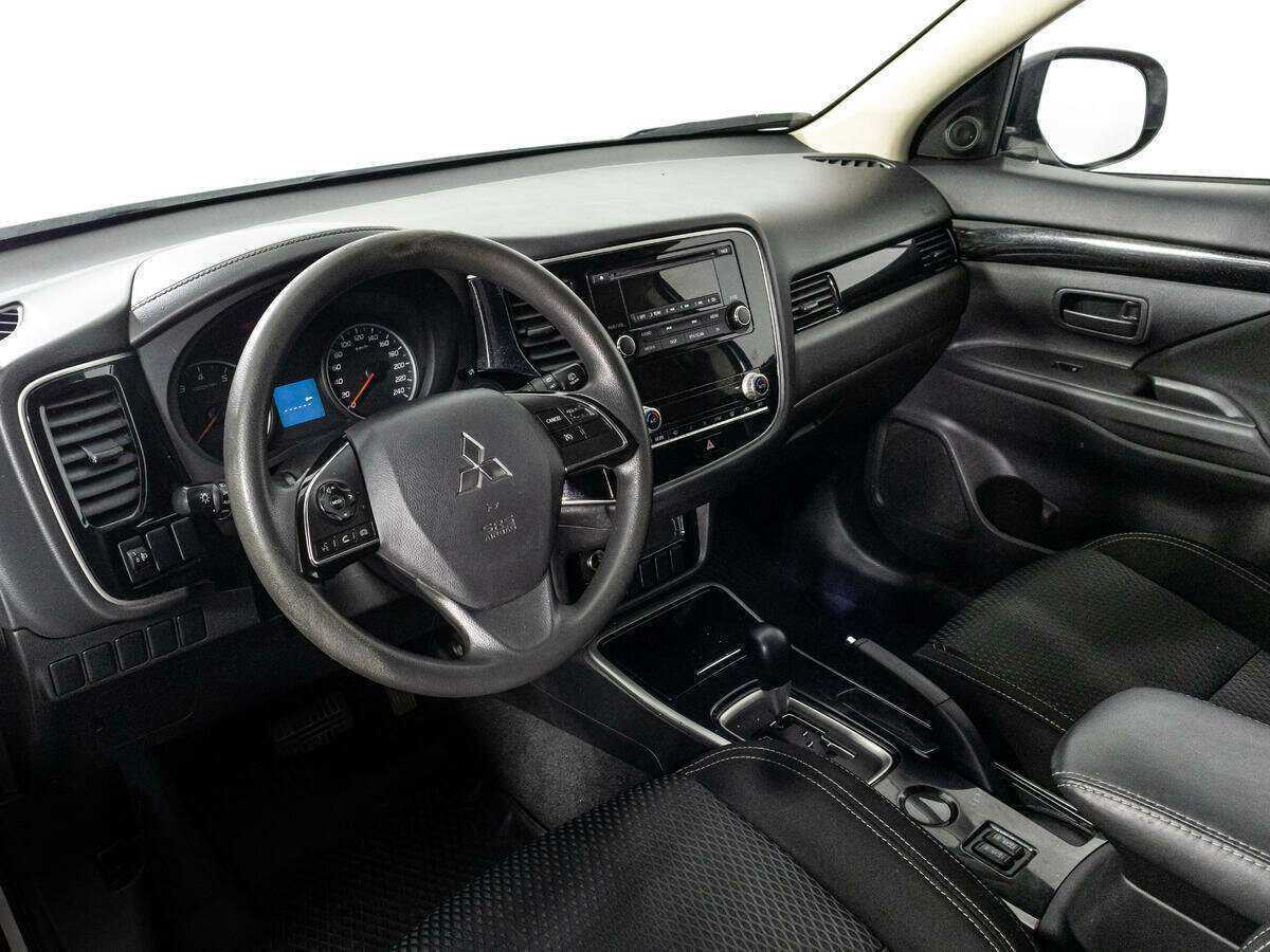 Mitsubishi Outlander, 2020 Фото №11
