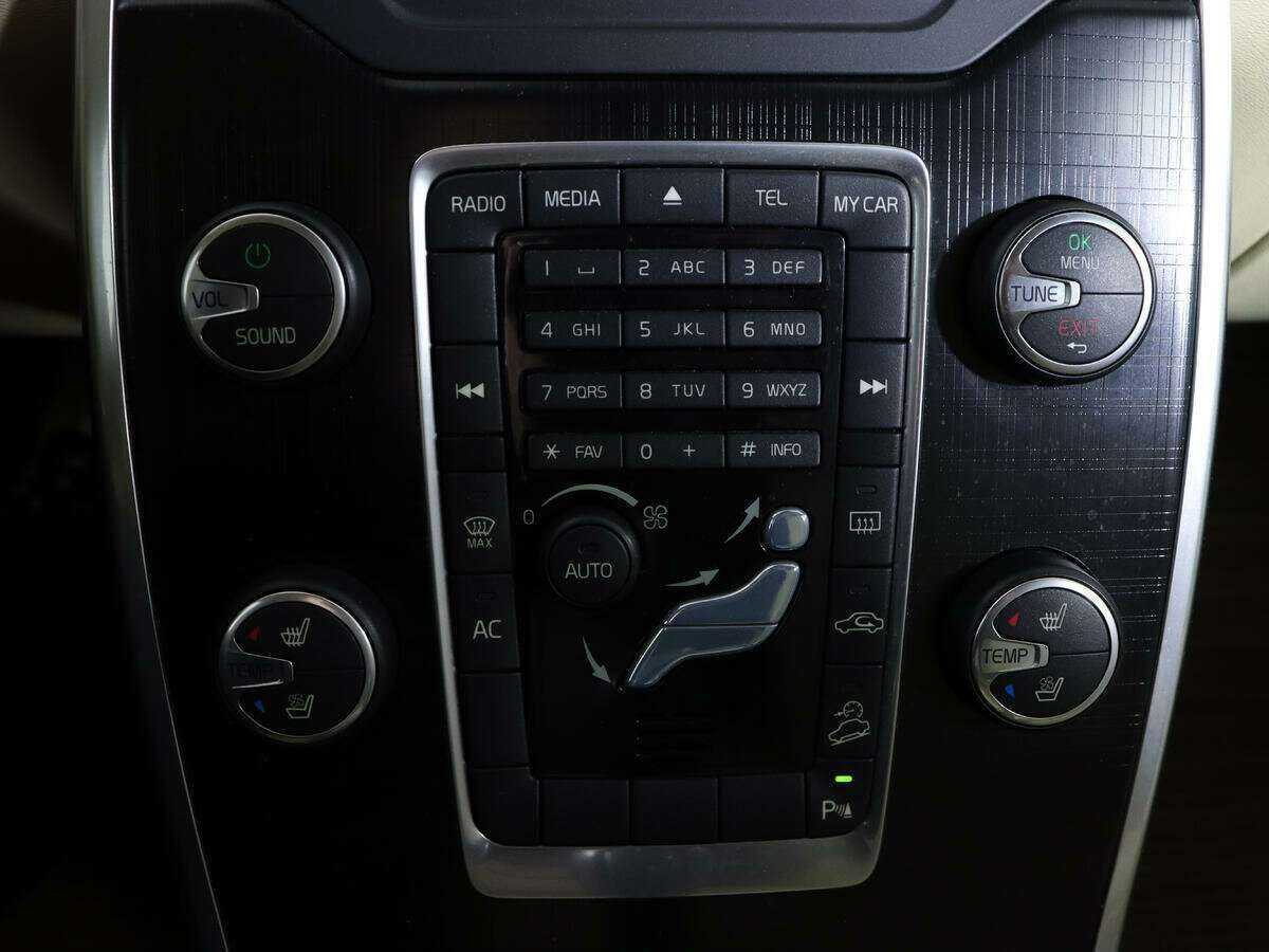 Volvo XC70, 2012 Фото №19