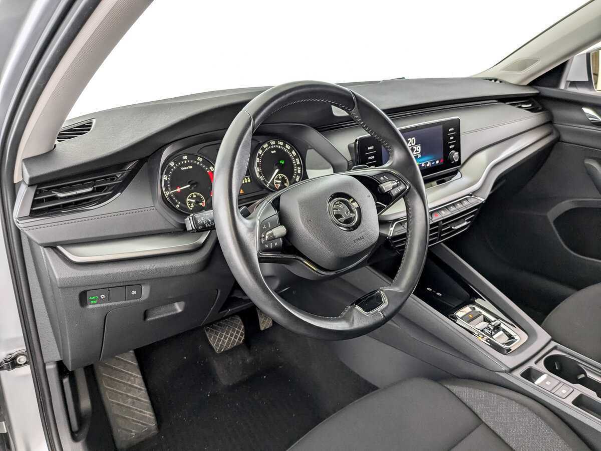 Skoda Octavia, 2021 Фото №16
