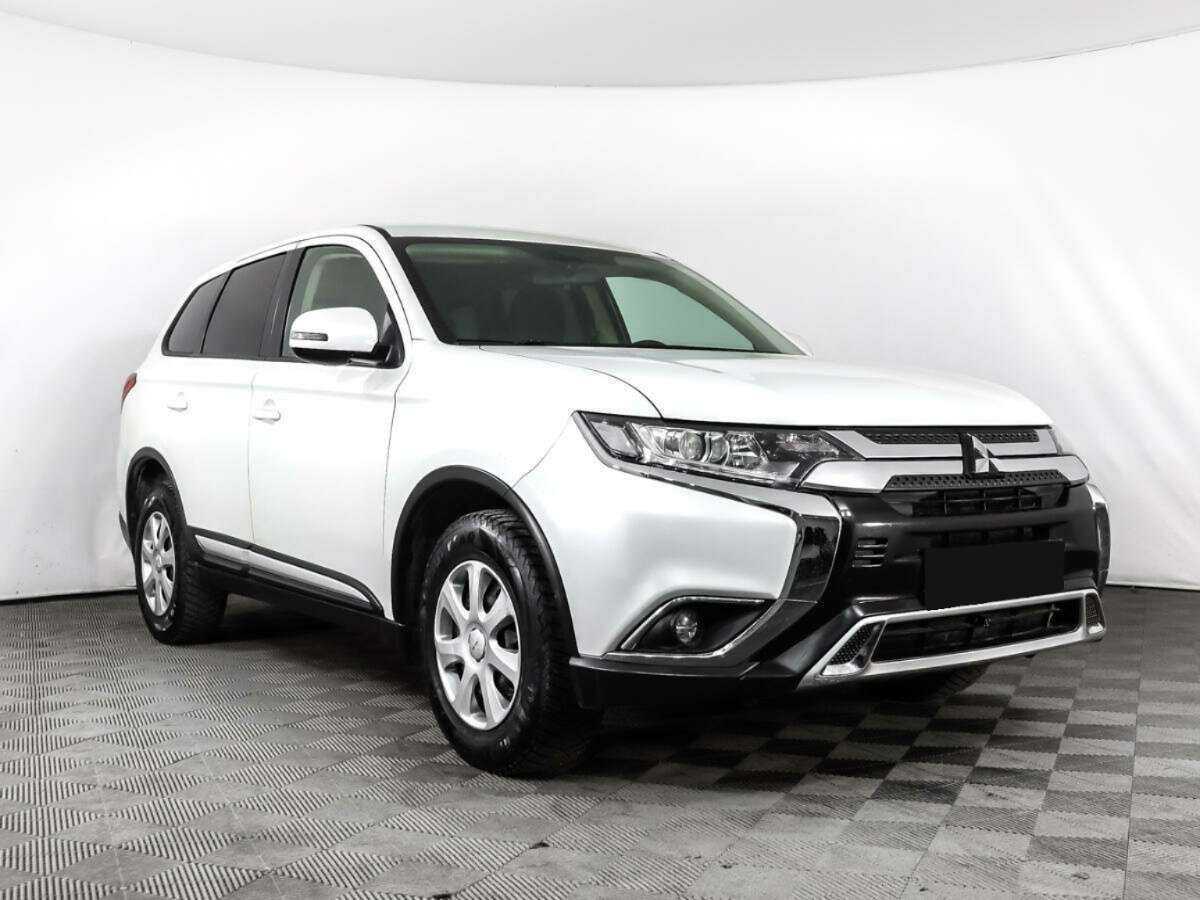 Mitsubishi Outlander, 2018 Фото №3
