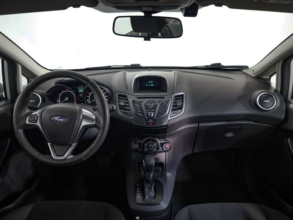 Ford Fiesta Mk6 Рестайлинг, 2016 Фото №8