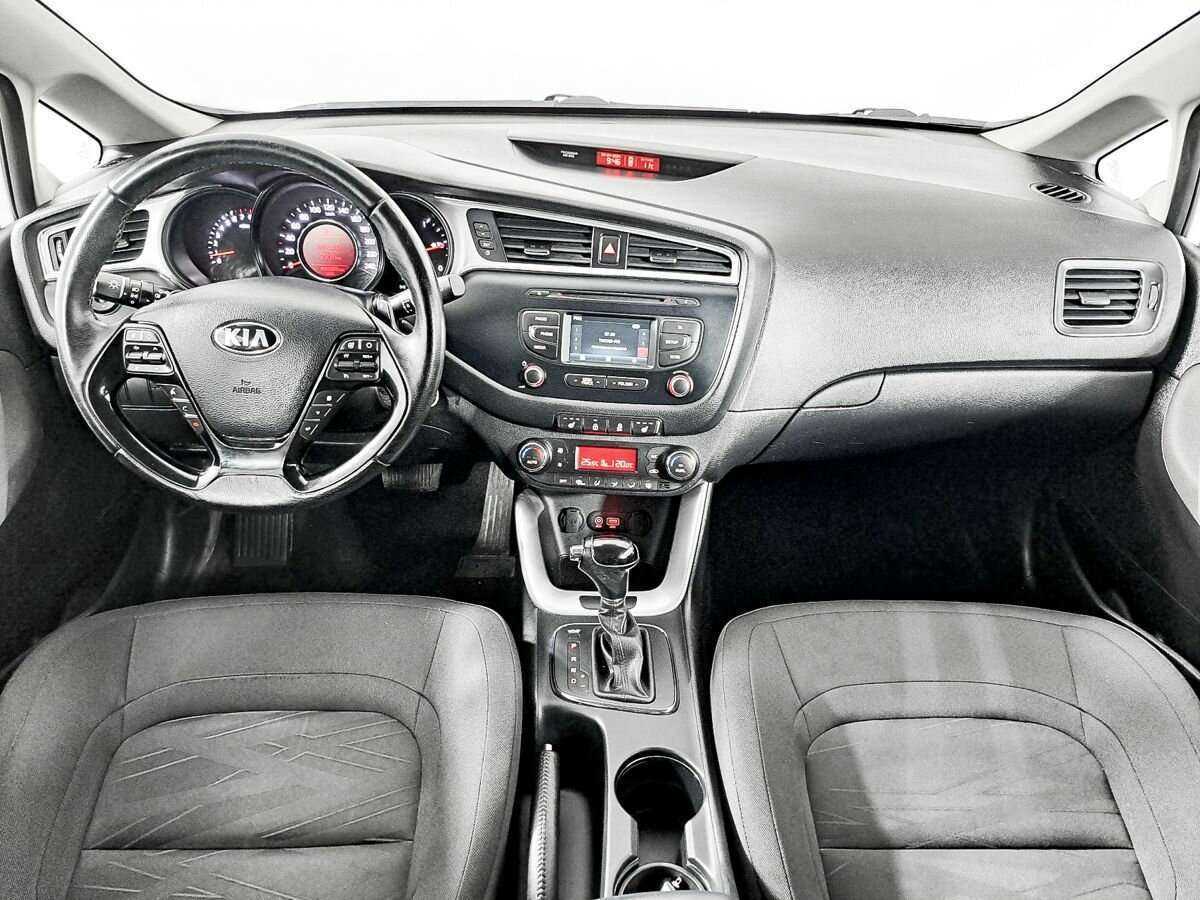 Kia Ceed, 2018 Фото №11