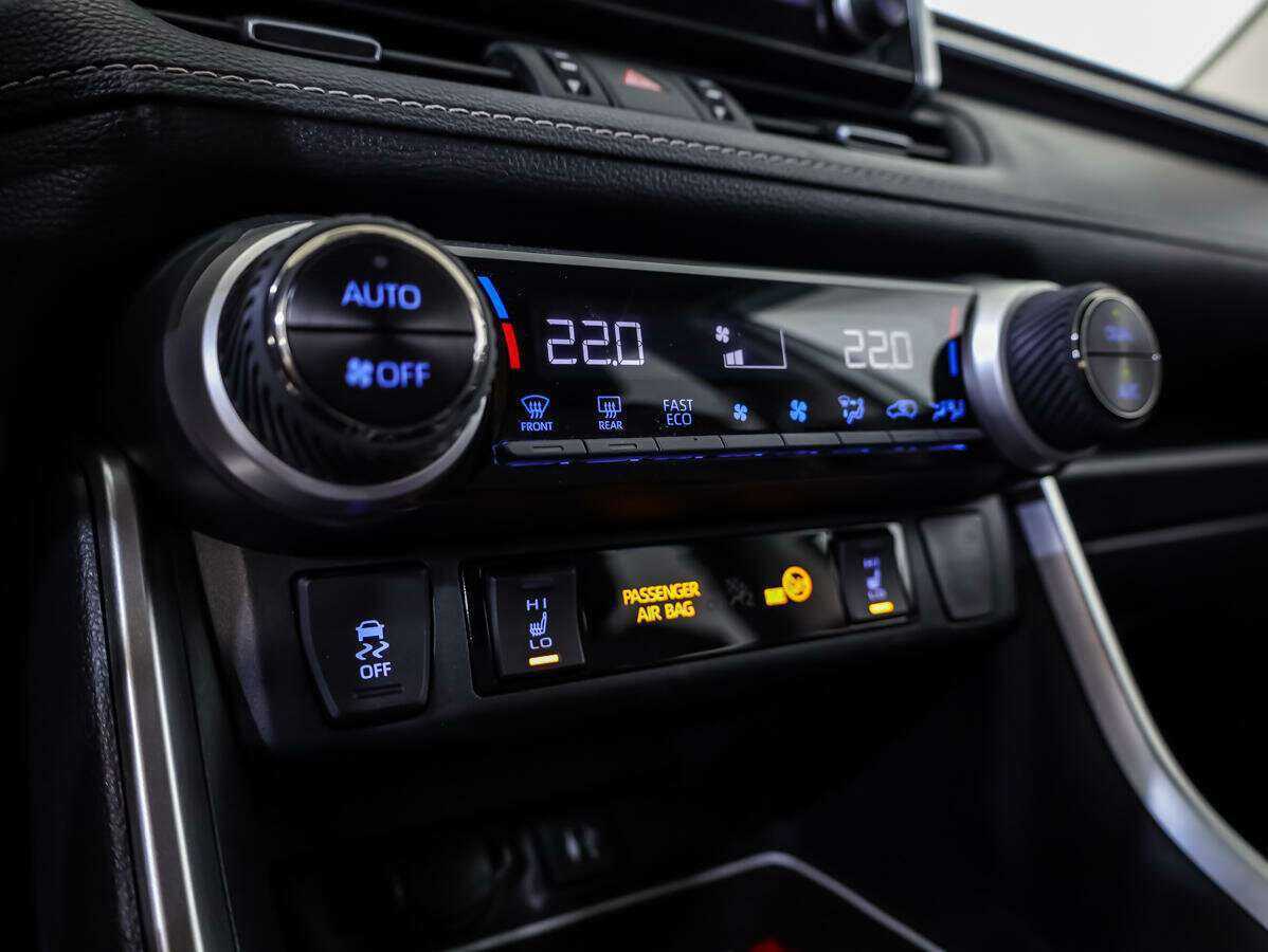 Toyota RAV4, 2020 Фото №13