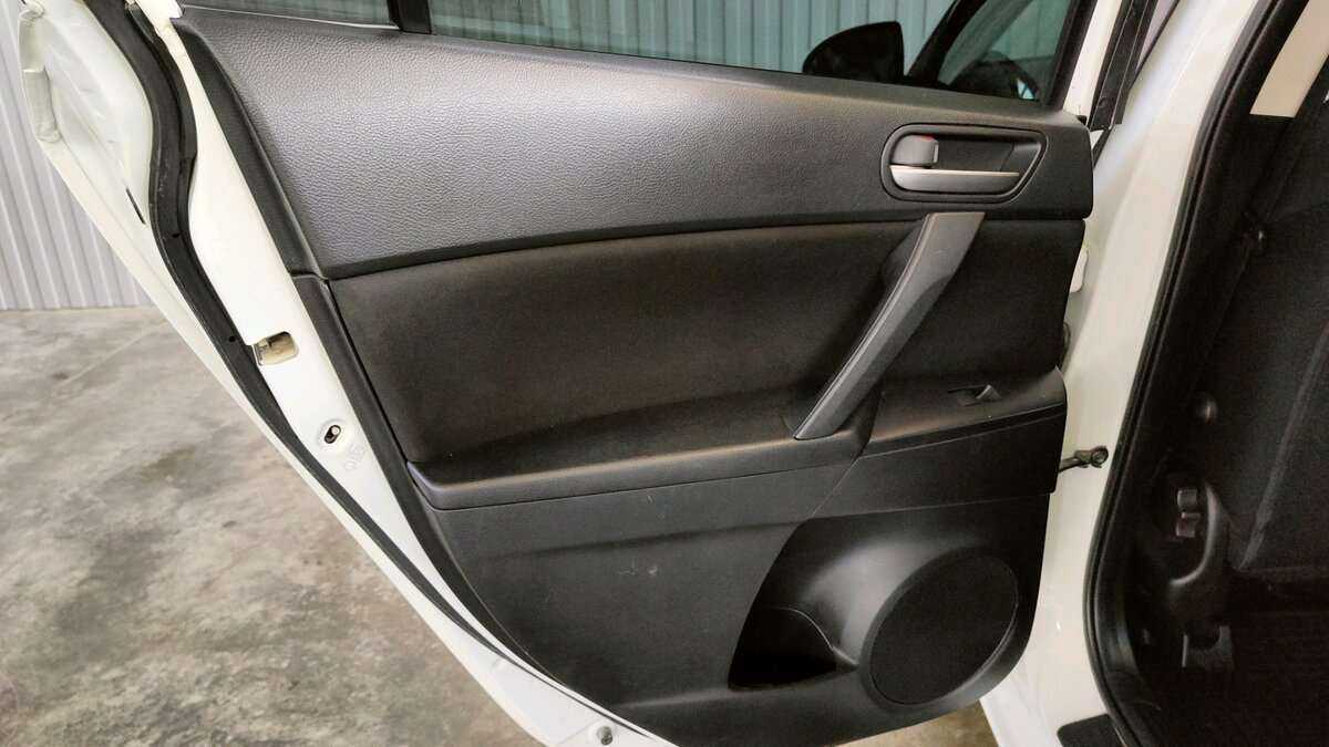 Mazda 3, 2012 Фото №13