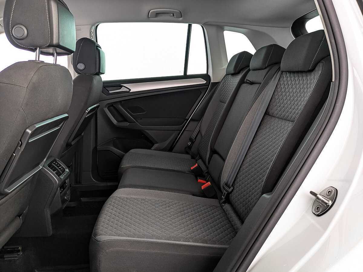 Volkswagen Tiguan, 2018 Фото №18