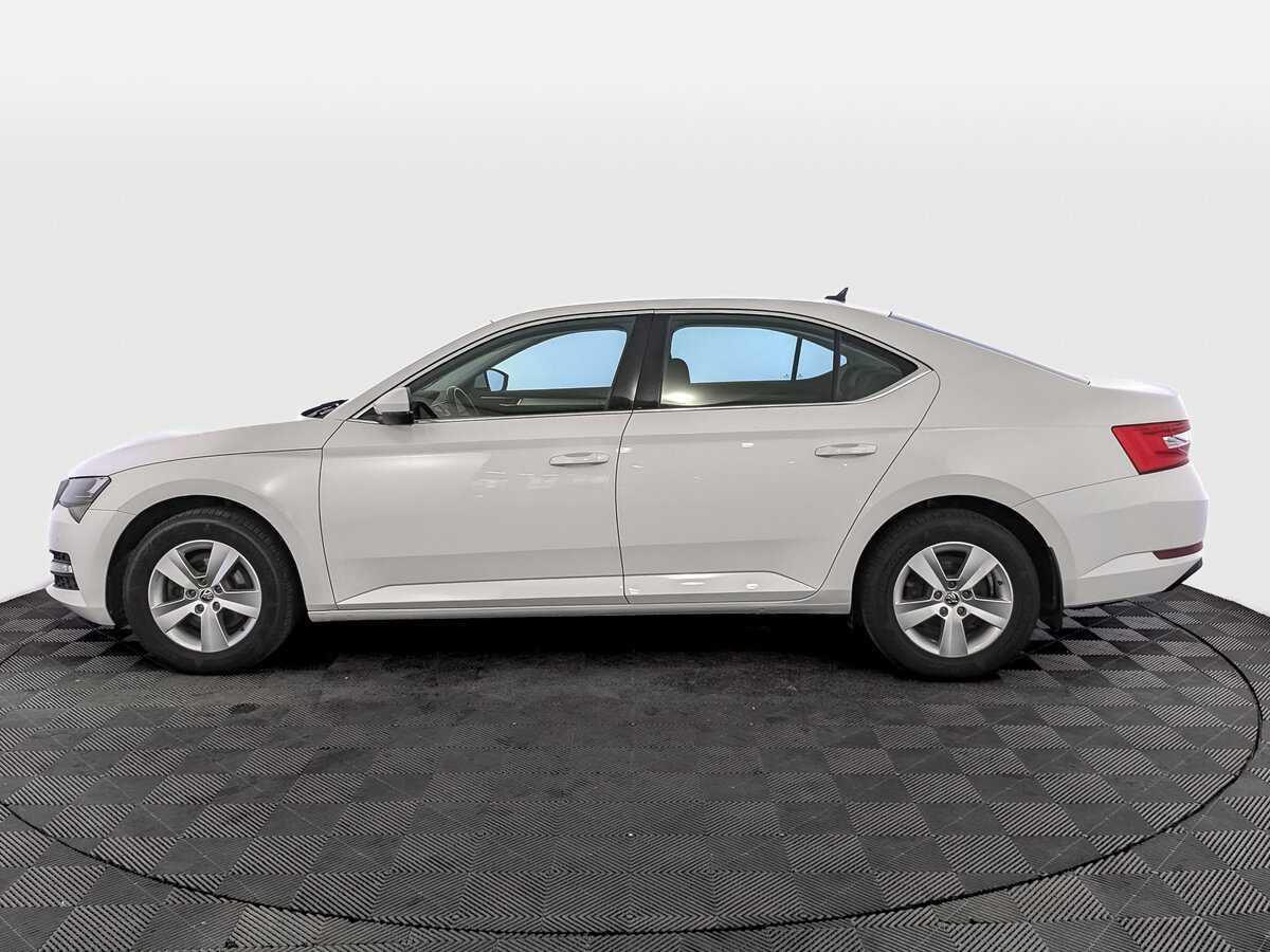 Skoda Superb, 2021 Фото №8