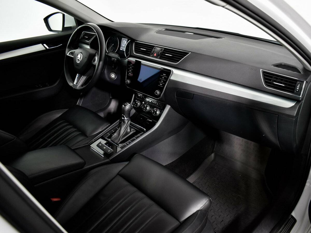 Skoda Superb III, 2018 Фото №11