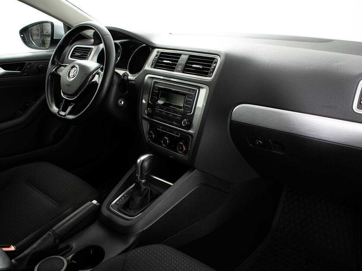 Volkswagen Jetta, 2018 Фото №9