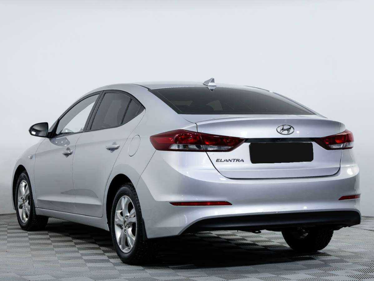 Hyundai Elantra, 2018 Фото №6