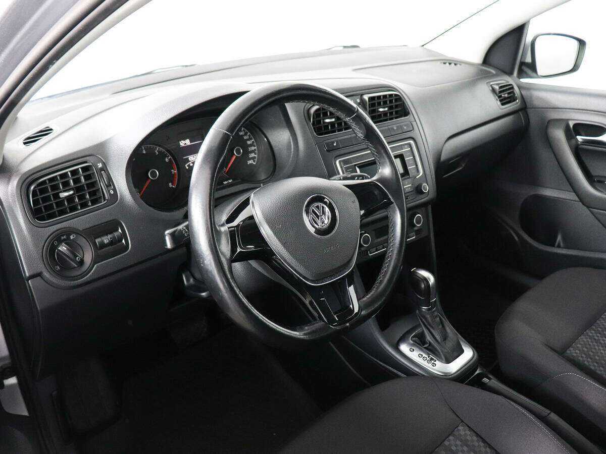 Volkswagen Polo, 2016 Фото №9