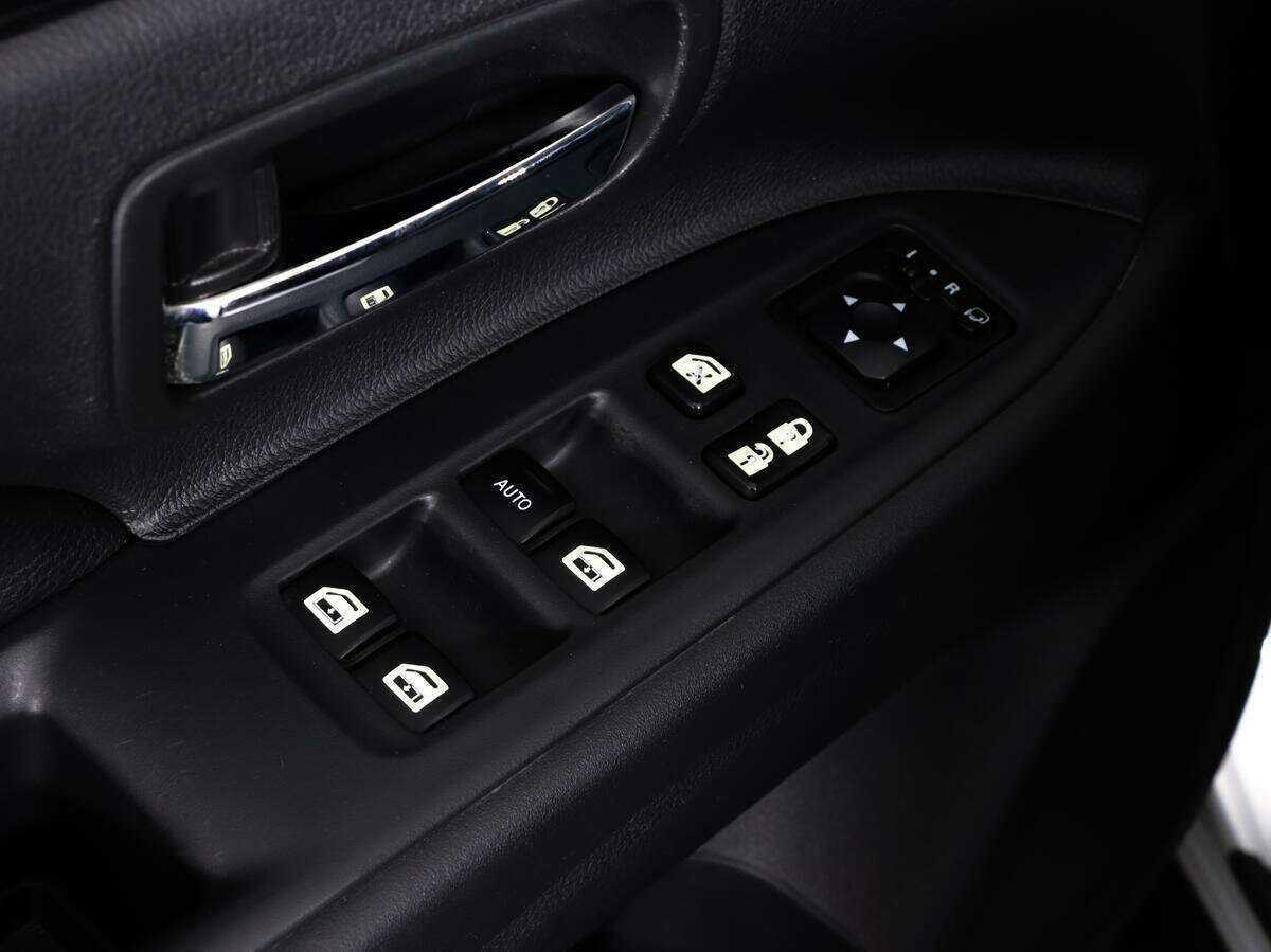 Mitsubishi Outlander, 2018 Фото №12