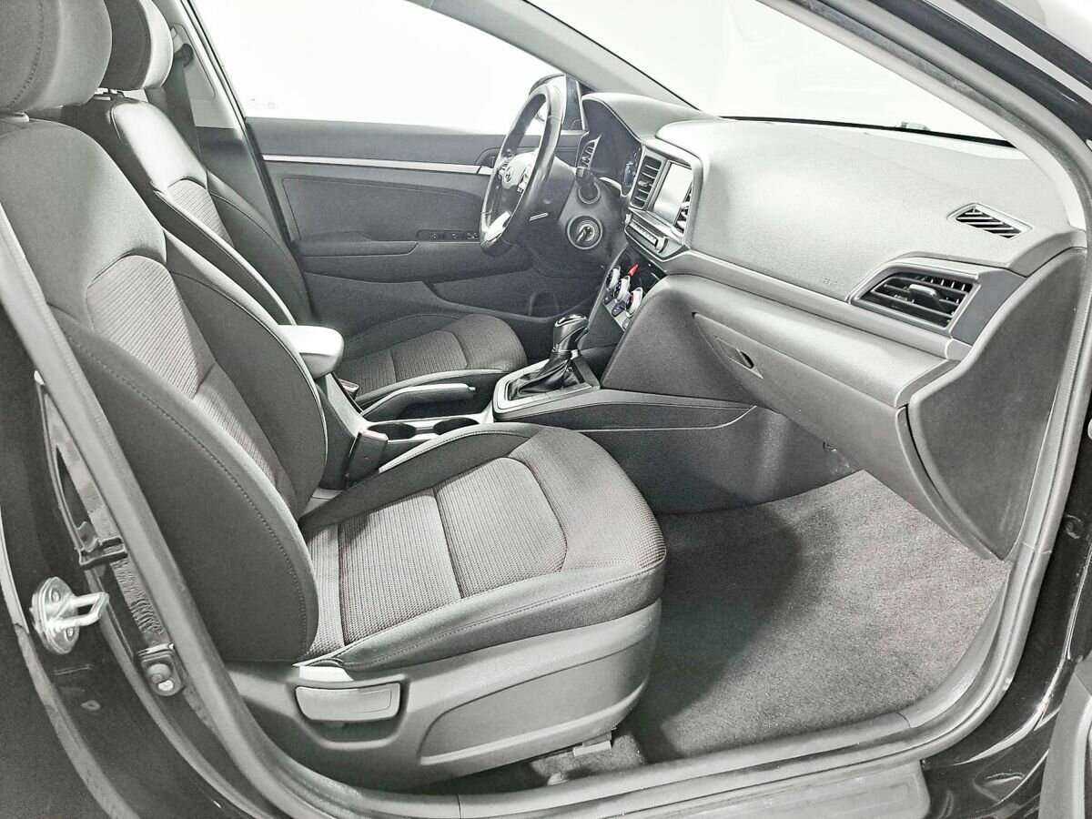 Hyundai Elantra, 2019 Фото №8
