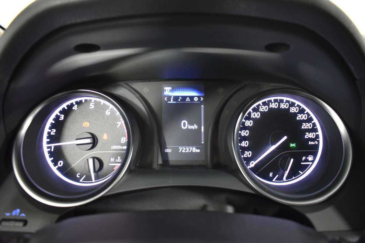 Toyota Camry, 2021 Фото №14