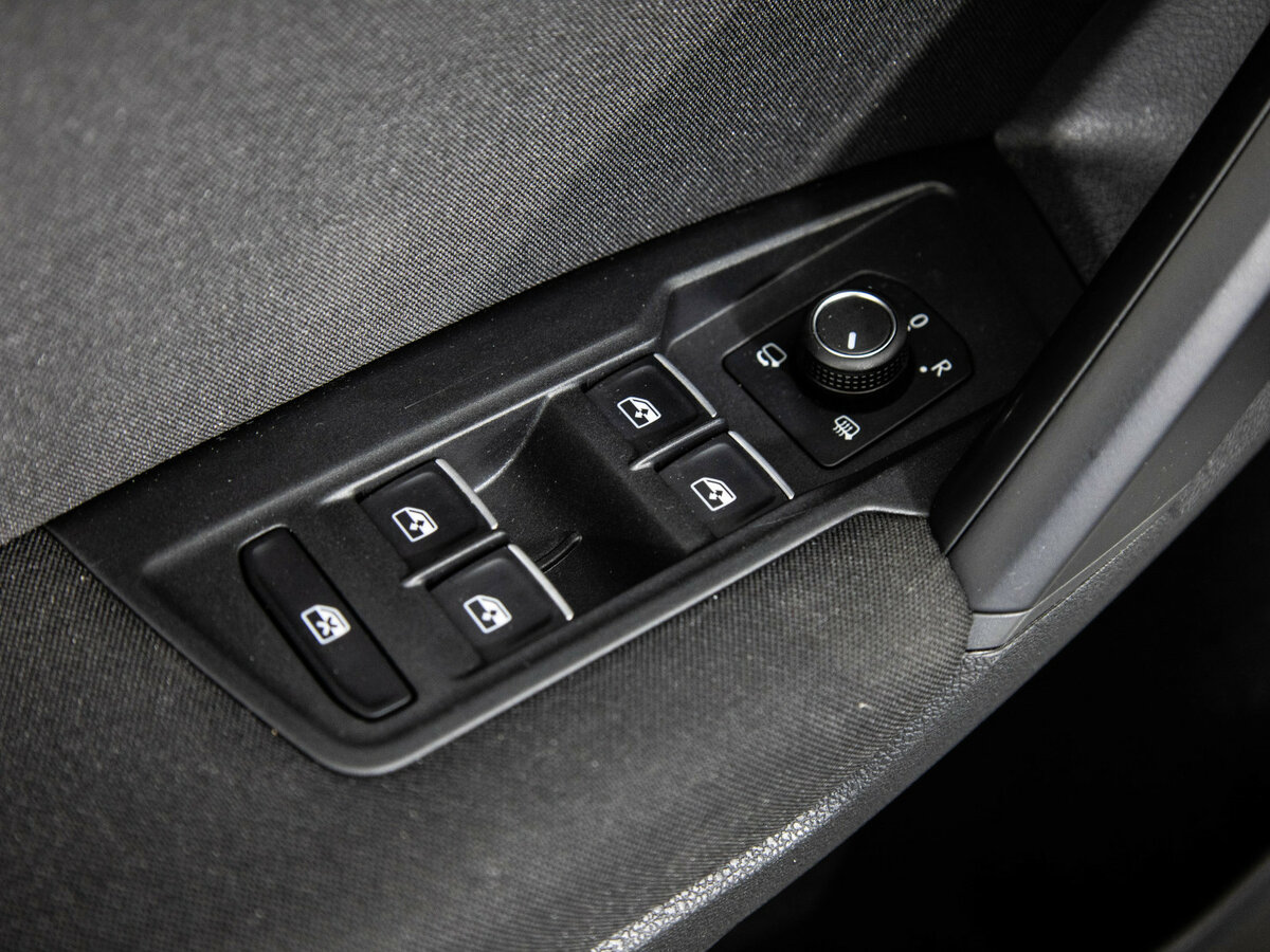 Volkswagen Tiguan II, 2018 Фото №15