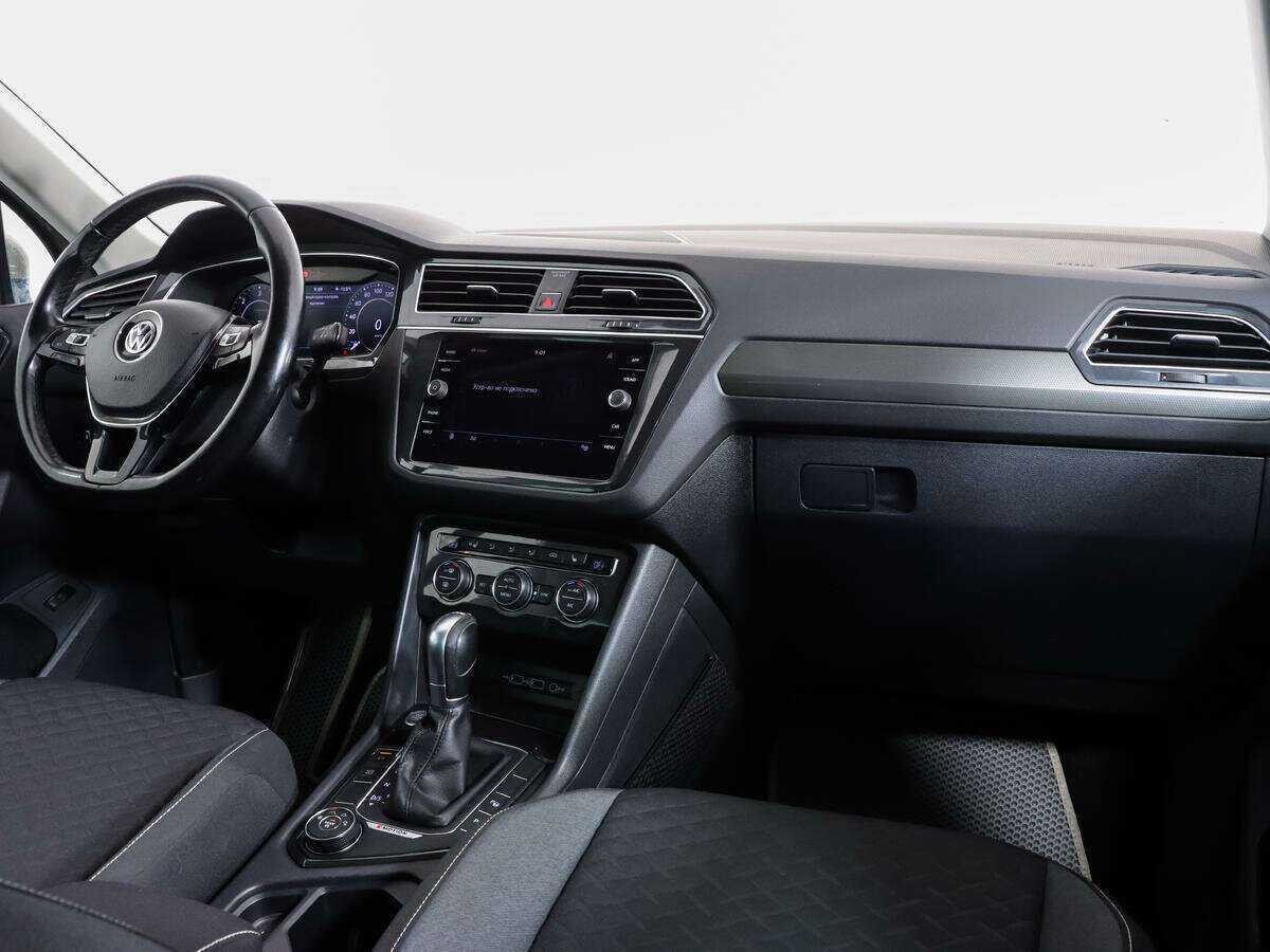 Volkswagen Tiguan, 2018 Фото №7