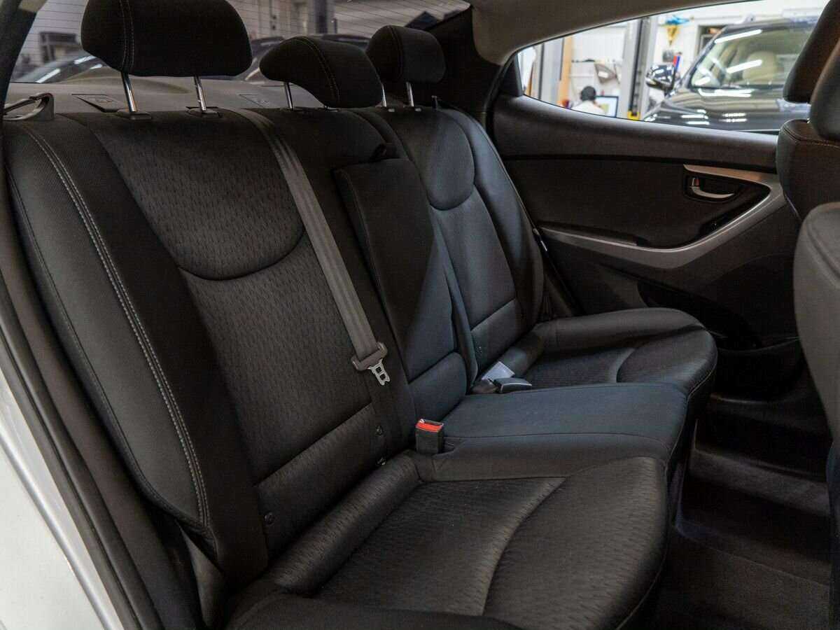 Hyundai Elantra, 2012 Фото №8