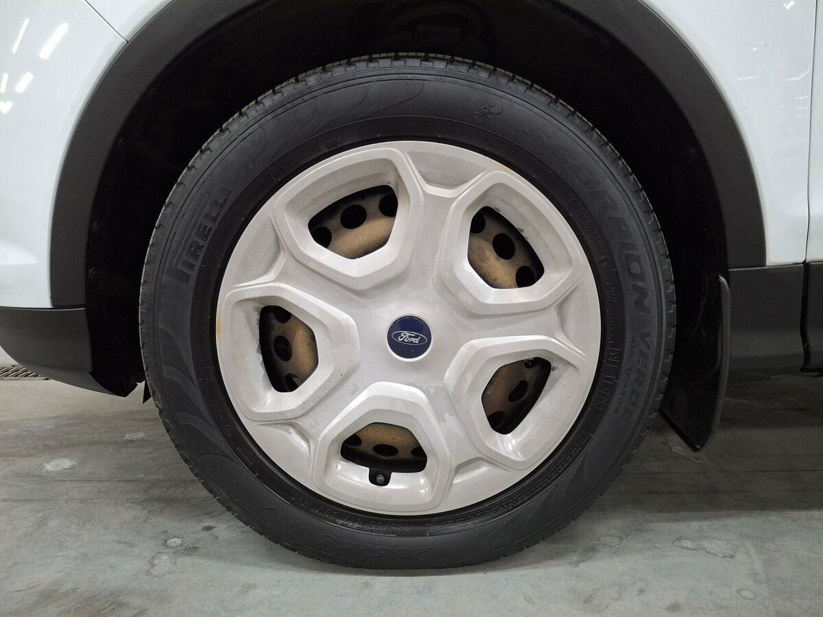 Ford Kuga II Рестайлинг, 2018 Фото №17