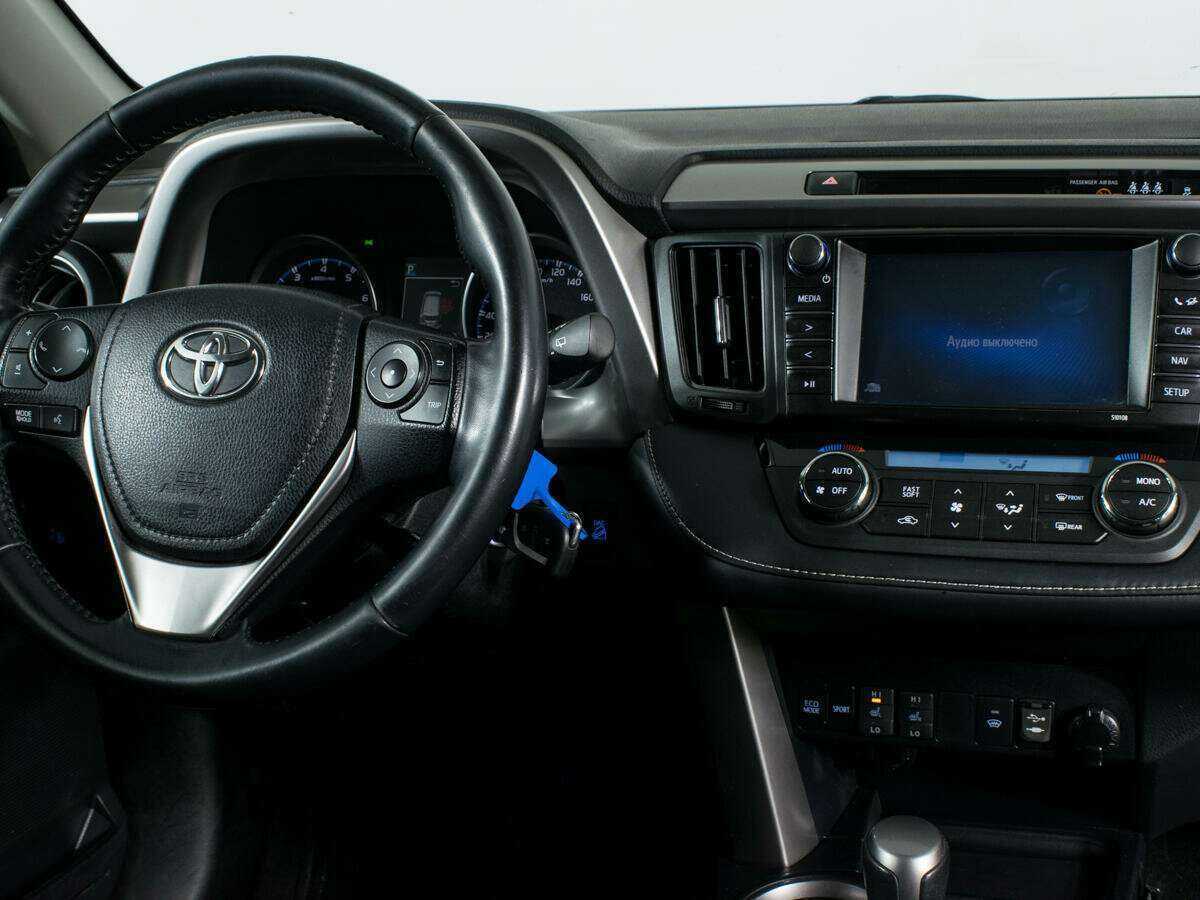 Toyota RAV4, 2017 Фото №11