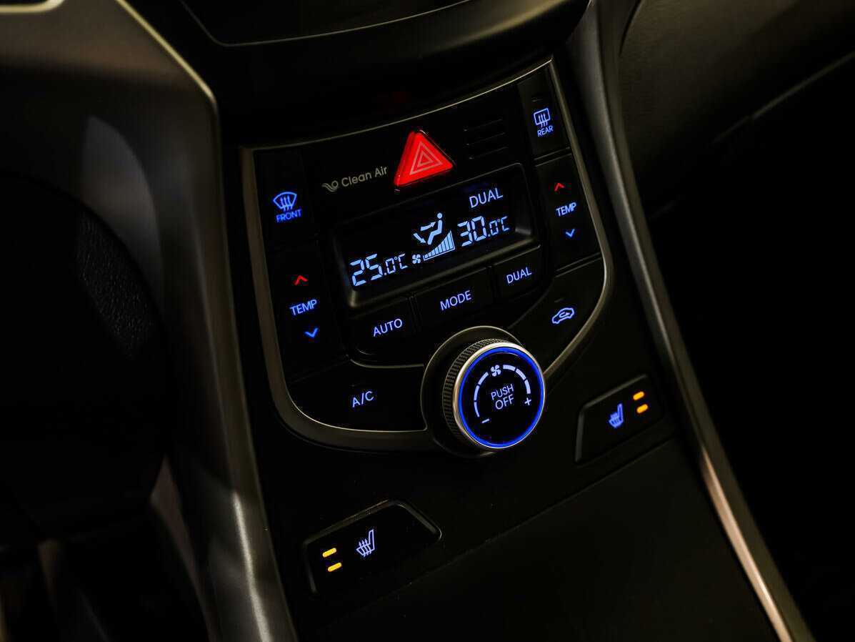 Hyundai Elantra, 2015 Фото №14