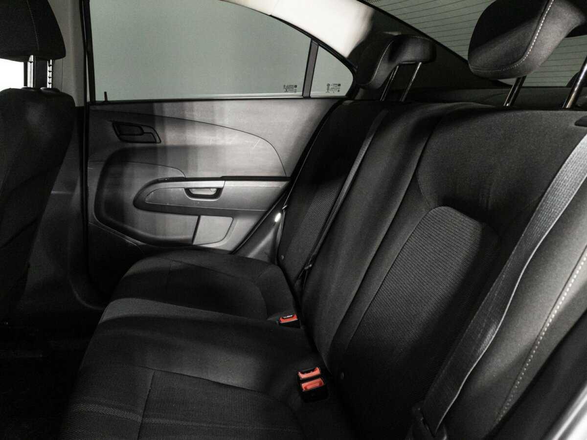 Chevrolet Aveo, 2015 Фото №10