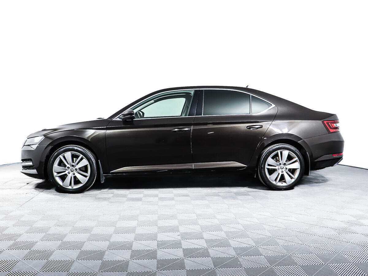 Skoda Superb, 2021 Фото №8