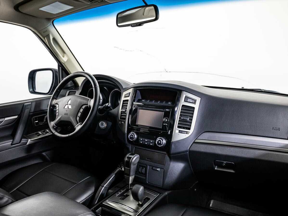 Mitsubishi Pajero, 2015 Фото №8