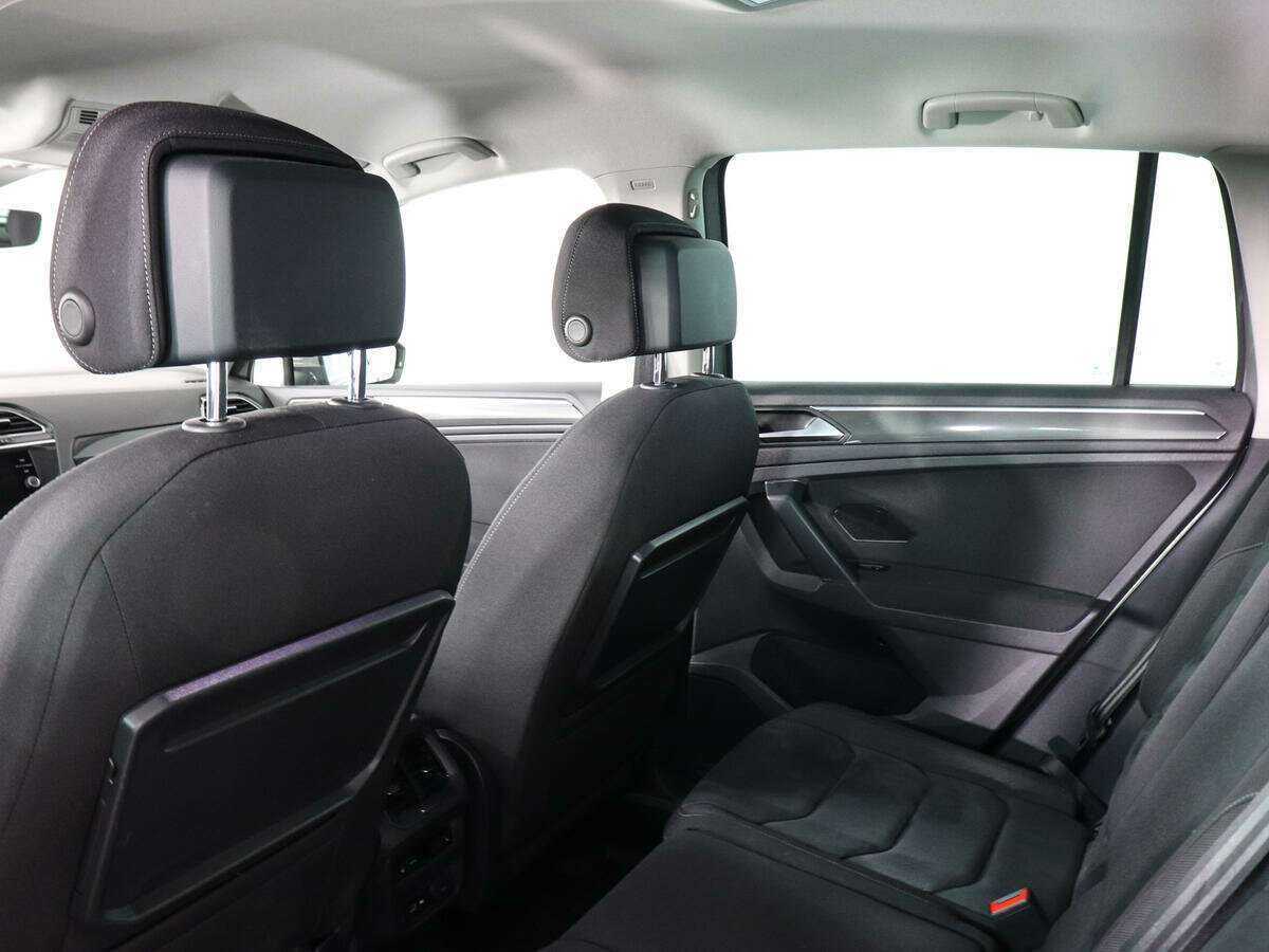 Volkswagen Tiguan, 2020 Фото №12