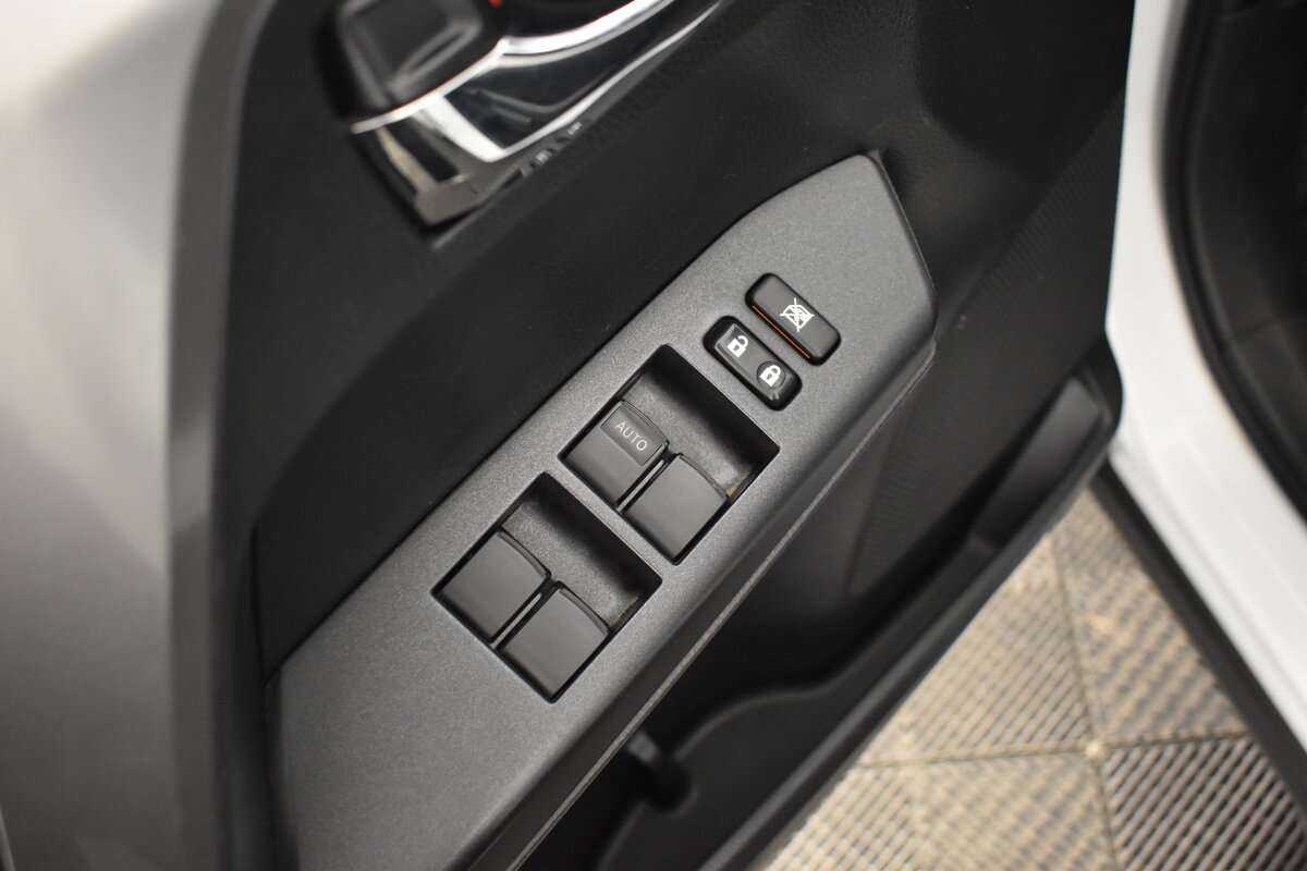 Toyota RAV4, 2019 Фото №8