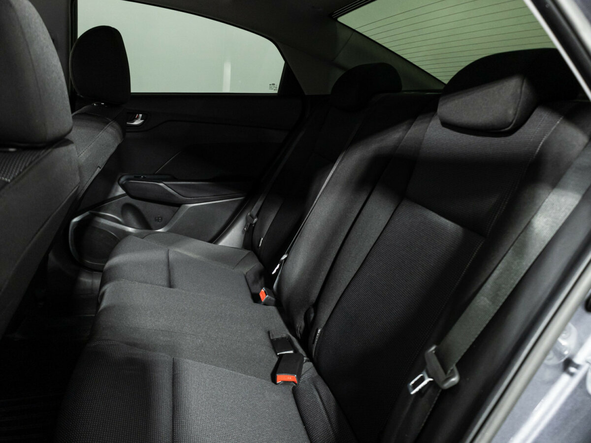 Hyundai Solaris II Рестайлинг, 2021 Фото №10