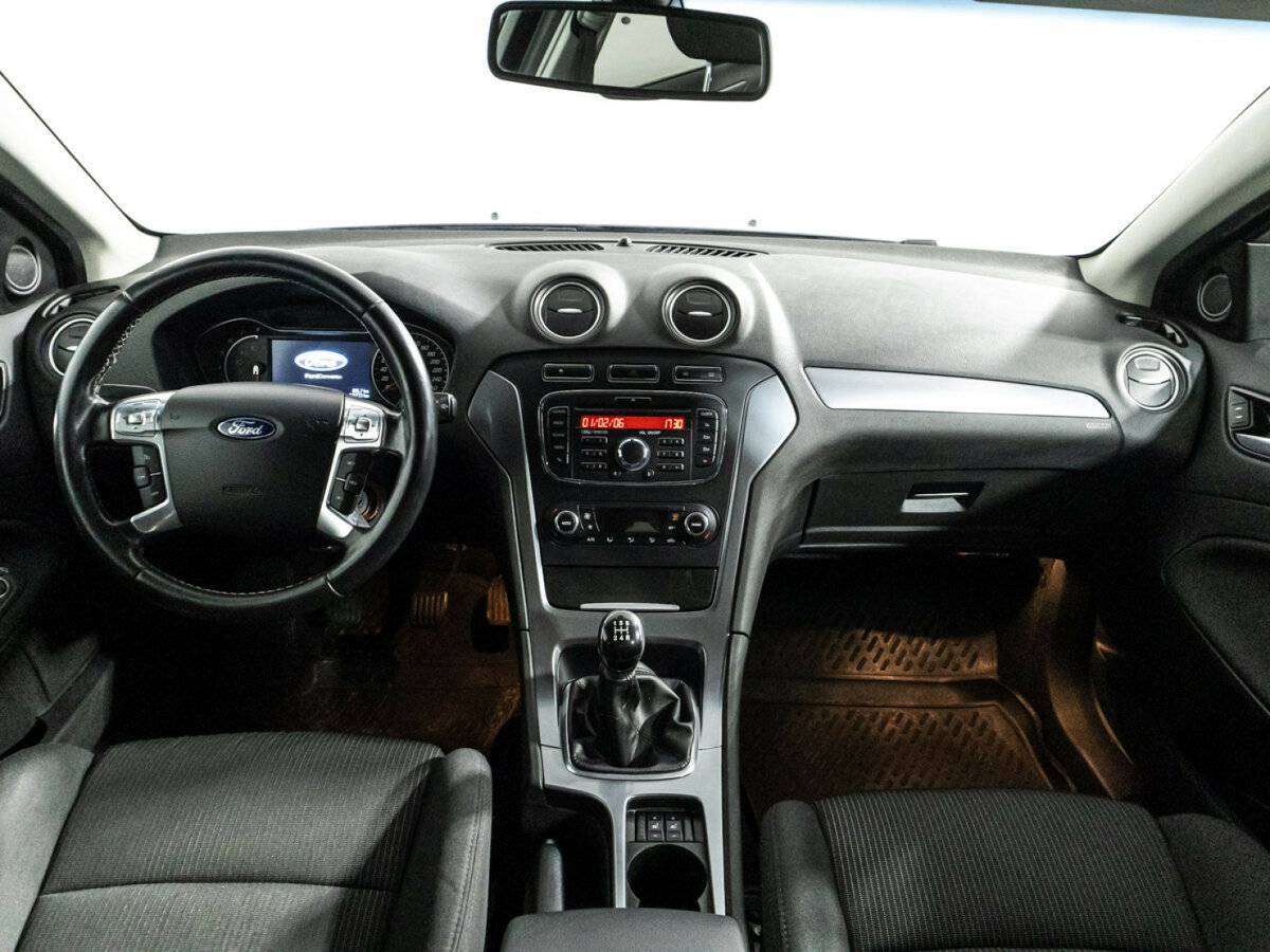 Ford Mondeo, 2013 Фото №13