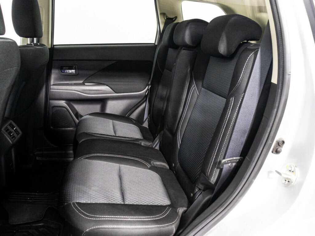 Mitsubishi Outlander, 2021 Фото №10