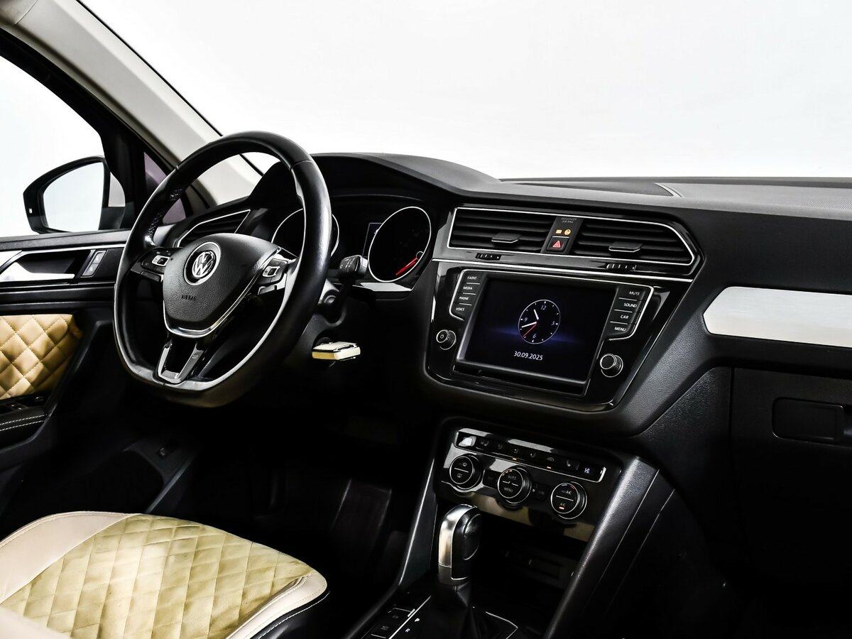 Volkswagen Tiguan II, 2017 Фото №8