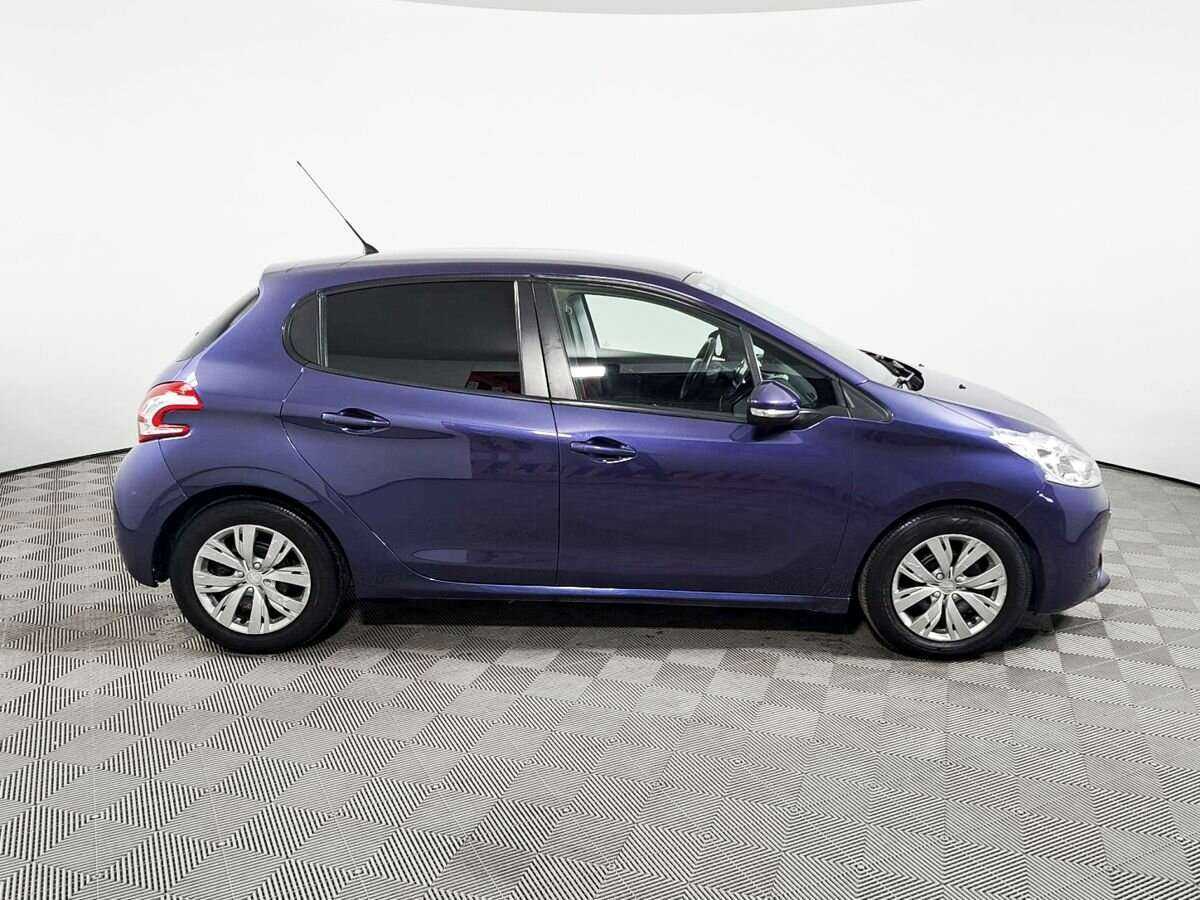 Peugeot 208, 2013 Фото №4
