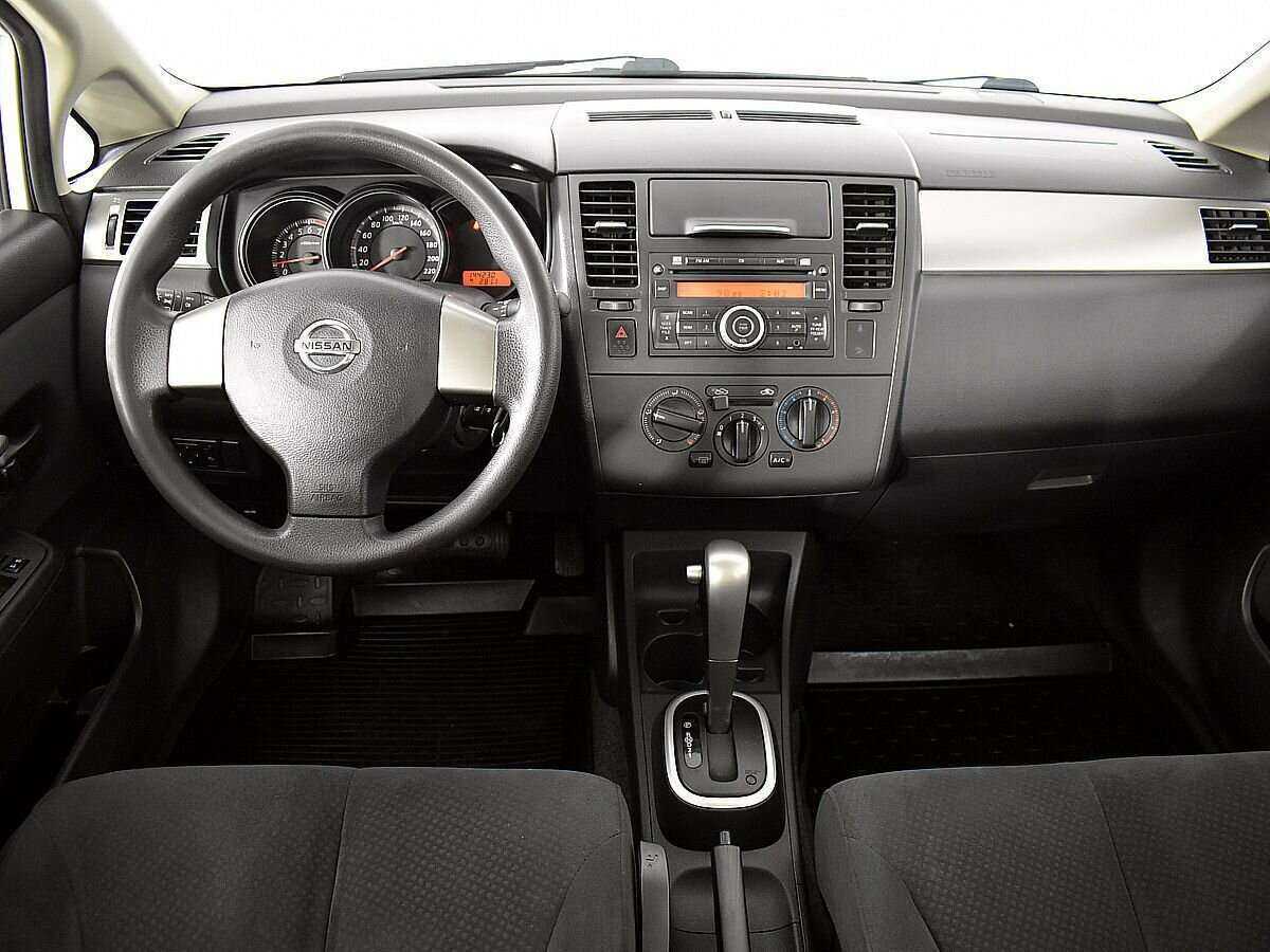 Nissan Tiida, 2013 Фото №10