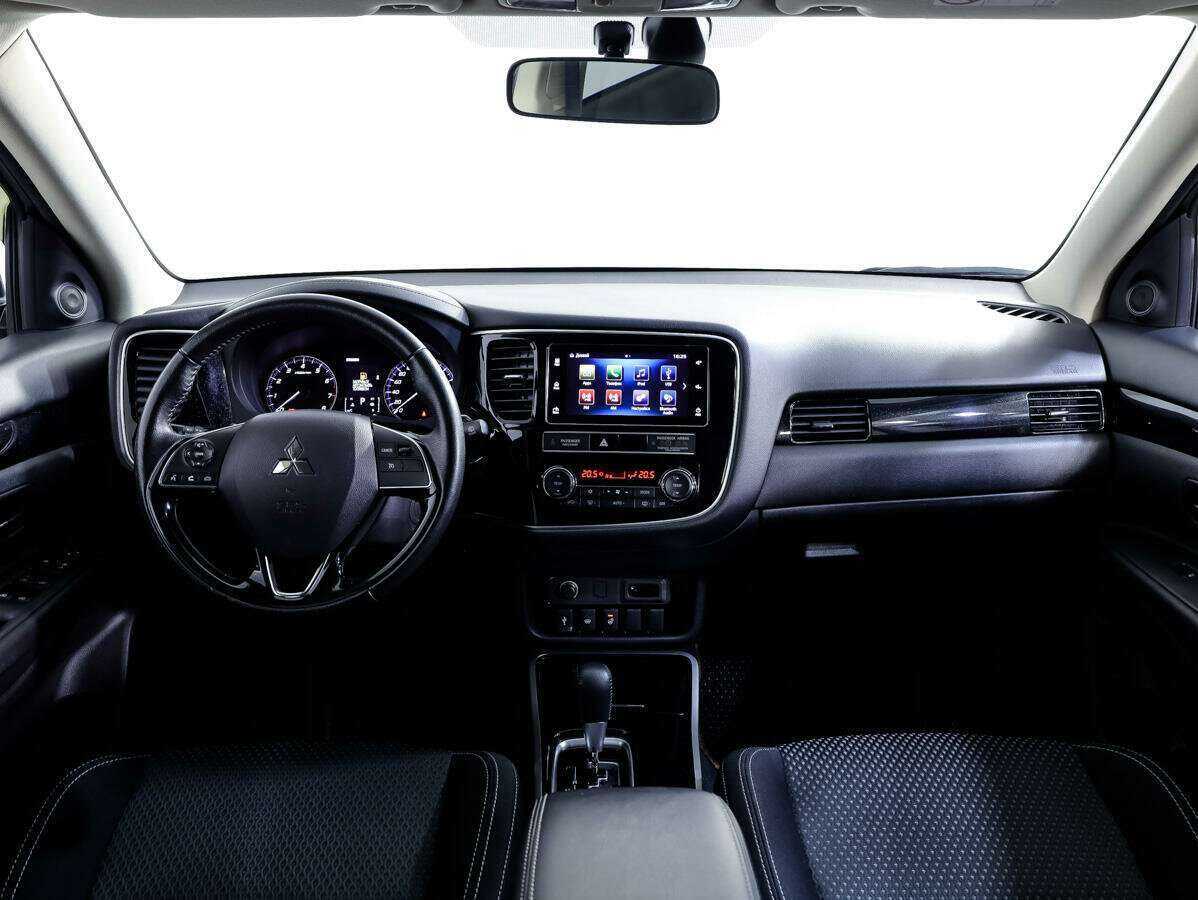 Mitsubishi Outlander, 2018 Фото №10