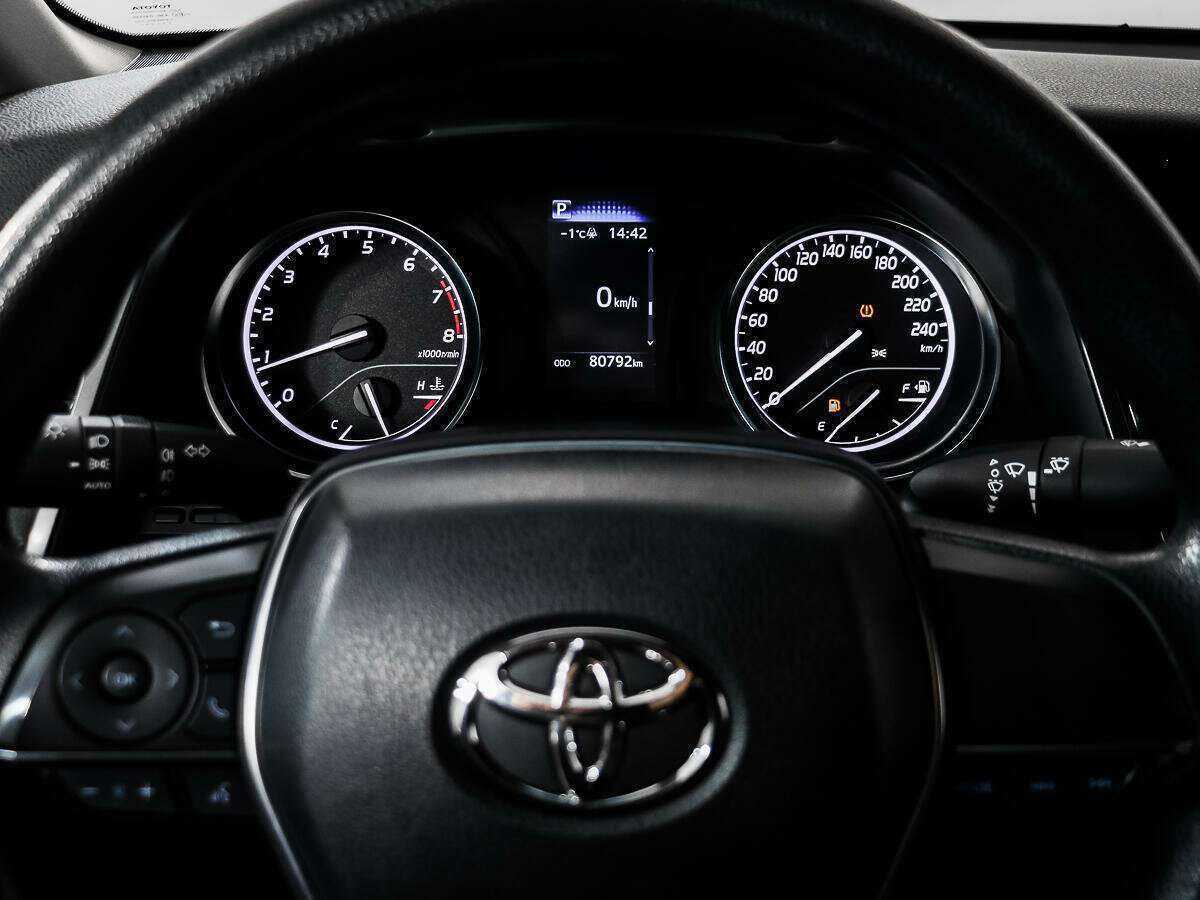 Toyota Camry, 2021 Фото №17
