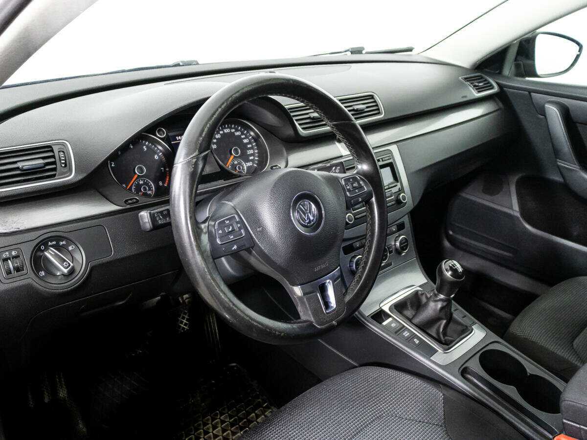 Volkswagen Passat, 2013 Фото №11