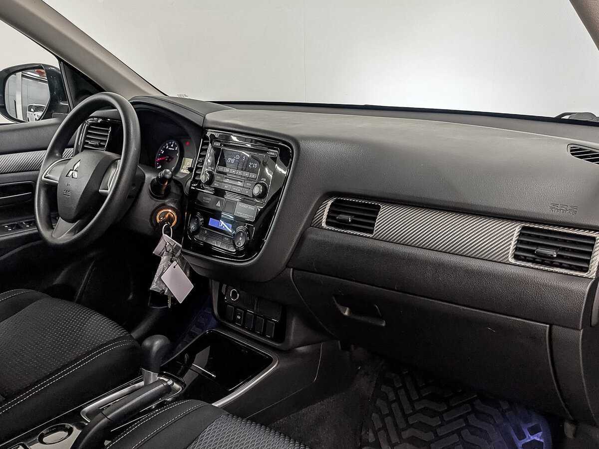 Mitsubishi Outlander, 2018 Фото №12