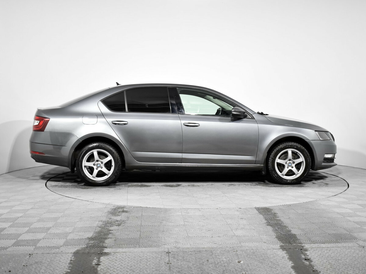 Skoda Octavia III (A7) Рестайлинг, 2020 Фото №4