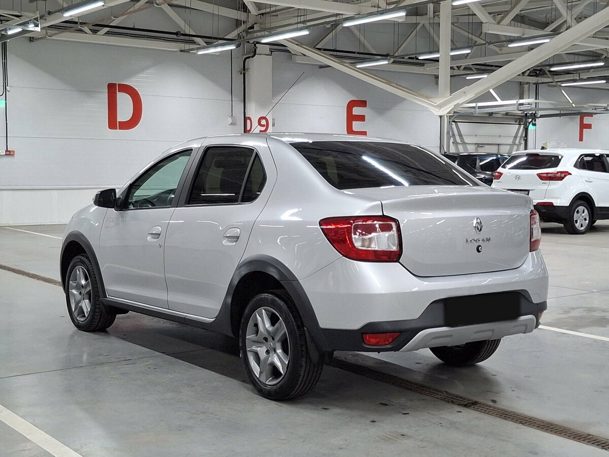 Renault Logan Stepway II Рестайлинг, 2020 Фото №7