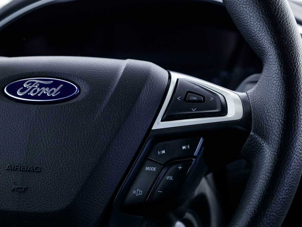 Ford Mondeo, 2017 Фото №18